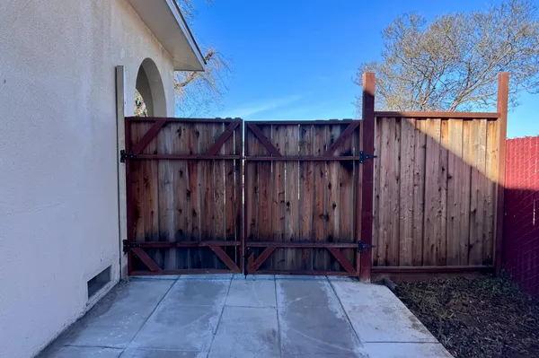 $379,000 | 416 East Tuolumne Street, Fresno, CA 93706