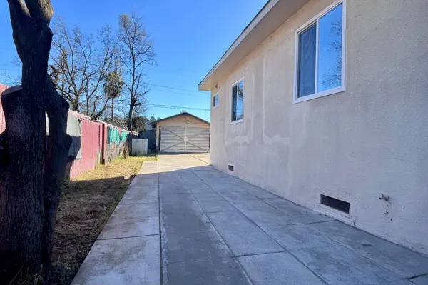 $379,000 | 416 East Tuolumne Street, Fresno, CA 93706