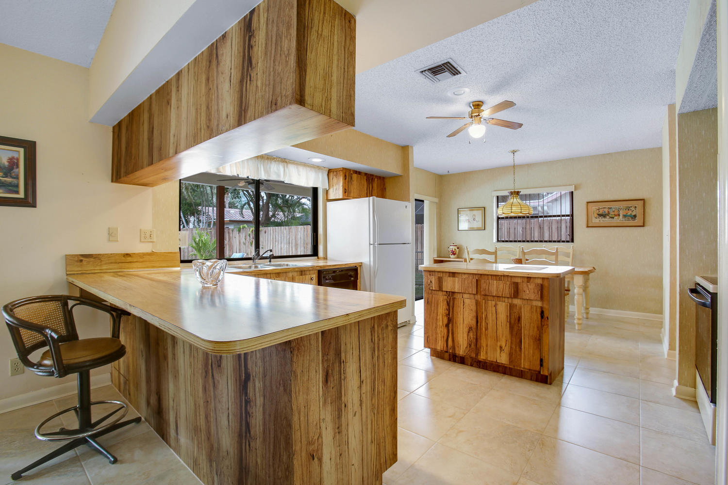 55 Southwest 12th Way Boca Raton, FL 33486 - Photo 6 of 20 Kitchen