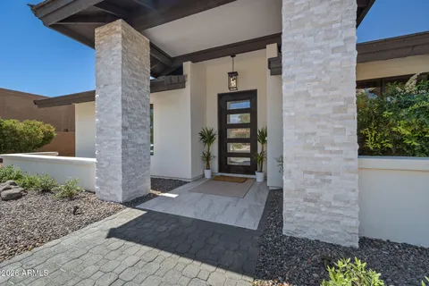 $1,575,000 | 10012 North 76th Place, Scottsdale, AZ 85258