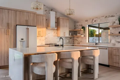 $1,575,000 | 10012 North 76th Place, Scottsdale, AZ 85258