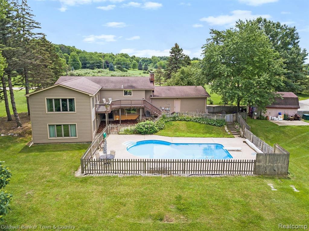 7684 Pinckney Road Pinckney, MI 48169 - Photo 4 of 26