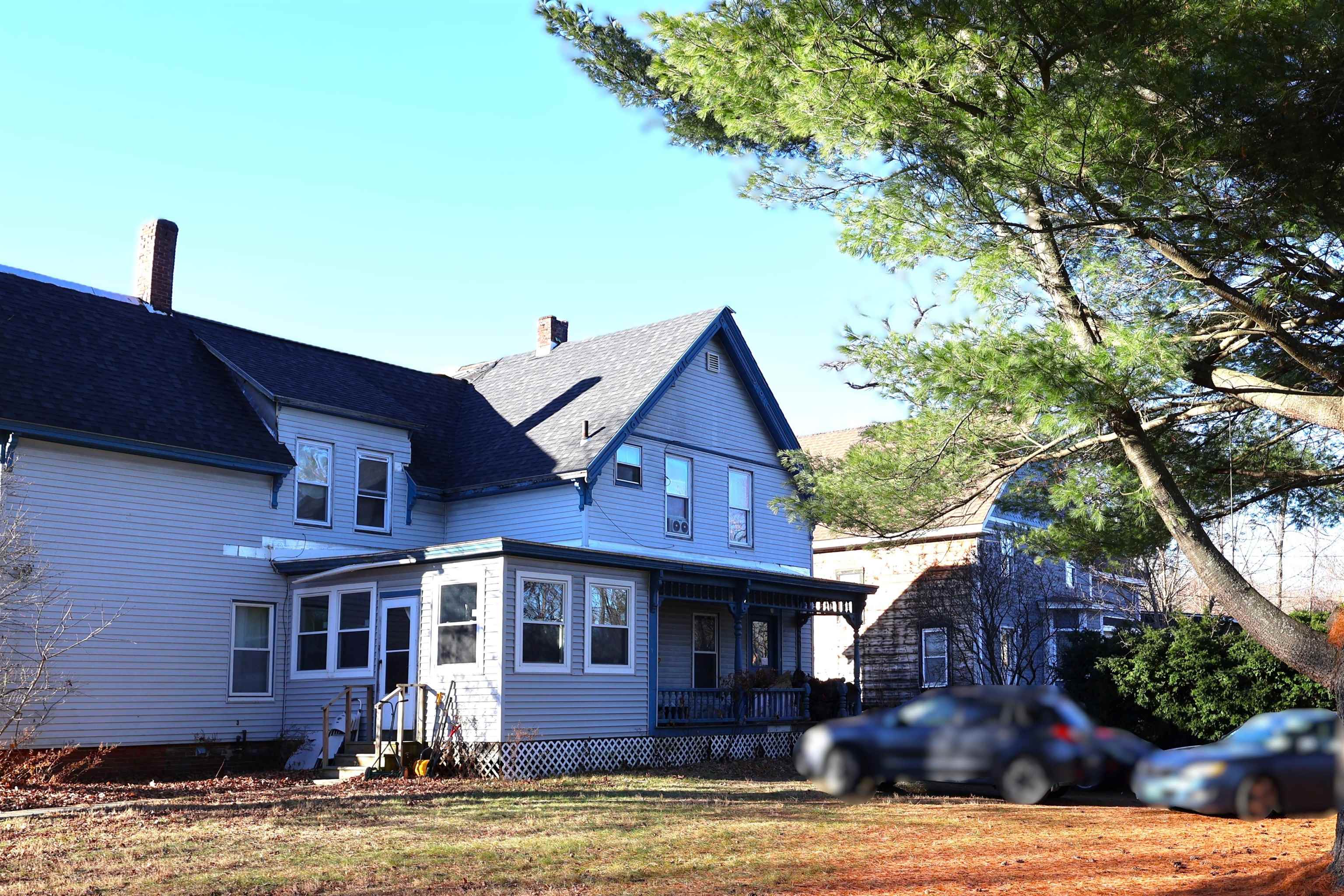 13 Hawthorn Street Hartford, VT 05088 - Photo 5 of 13