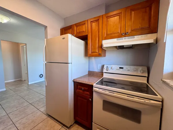 $1,600 | 1417 North Federal Highway, Unit 3, Lake Worth Beach, FL 33460