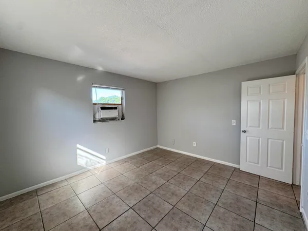 $1,600 | 1417 North Federal Highway, Unit 3, Lake Worth Beach, FL 33460