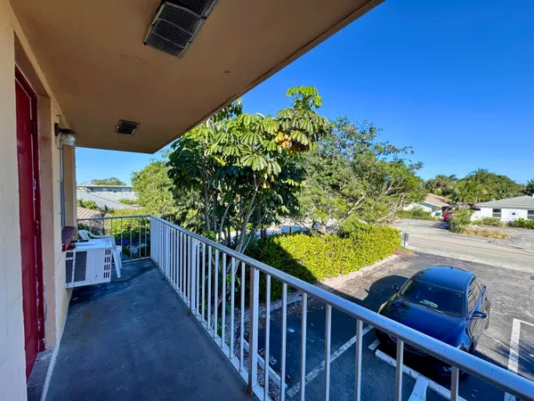 $1,600 | 1417 North Federal Highway, Unit 3, Lake Worth Beach, FL 33460