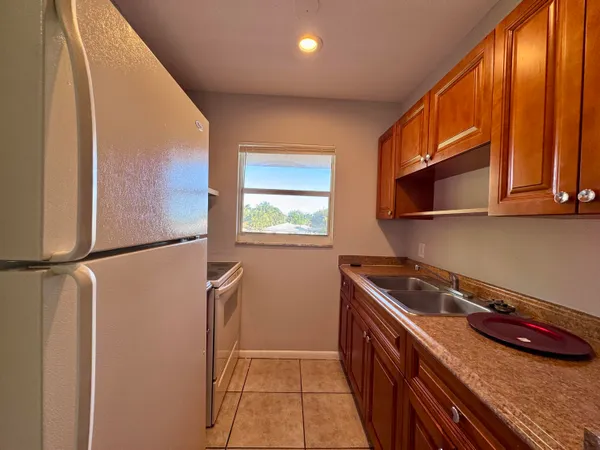 $1,600 | 1417 North Federal Highway, Unit 3, Lake Worth Beach, FL 33460