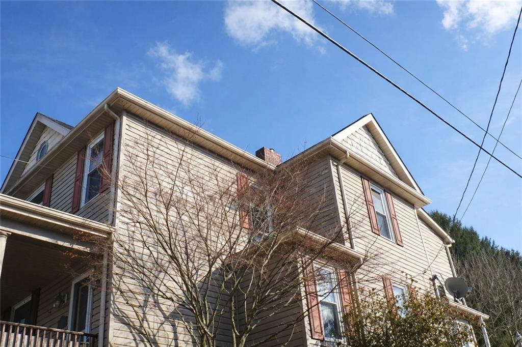 624 Kier Road Salina, PA 15680 - Photo 5 of 19 a view of a house with a roof