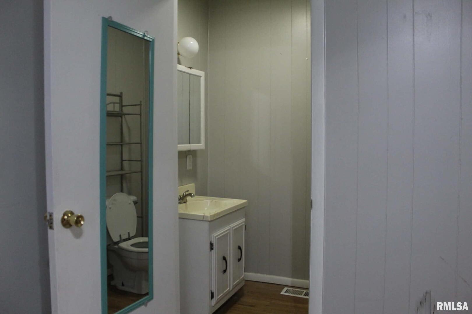 817 North 6th Street Mount Vernon, IL 62864 - Photo 18 of 25