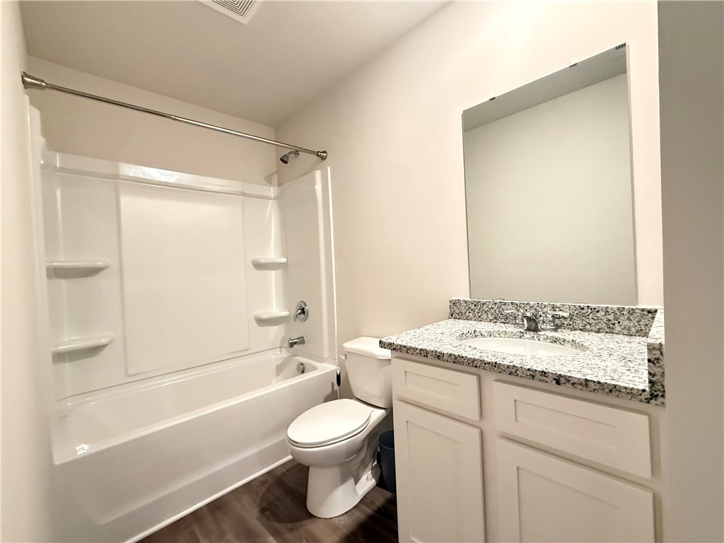 403 Chadwick Lane Walhalla, SC 29691 - Photo 29 of 38 Guest Full Bathroom