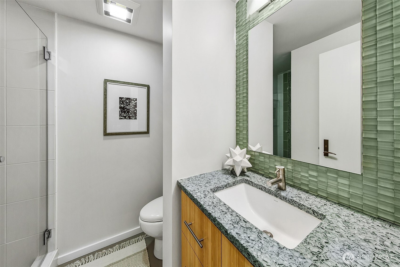 1301 Spring Street, Unit 14C Seattle, WA 98104 - Photo 13 of 38