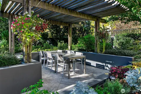 $777,000 | 1301 Spring Street, Unit 14C, Seattle, WA 98104