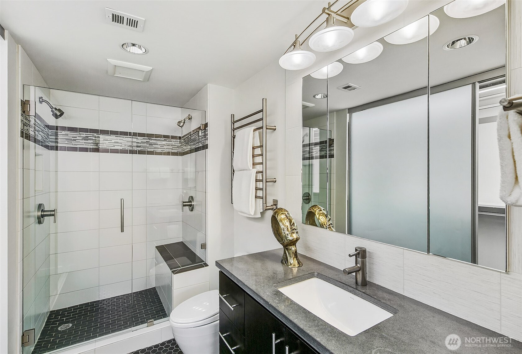 1301 Spring Street, Unit 14C Seattle, WA 98104 - Photo 9 of 38