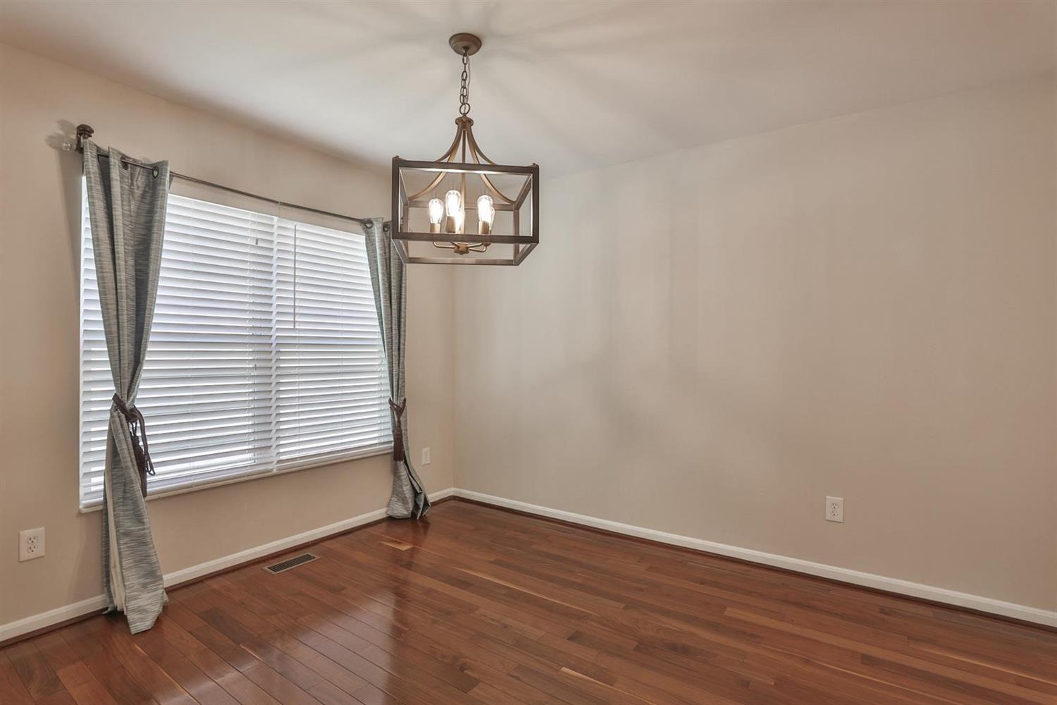 4674 Riley Lane Cincinnati, OH 45227 - Photo 17 of 50 Gallery Image 17