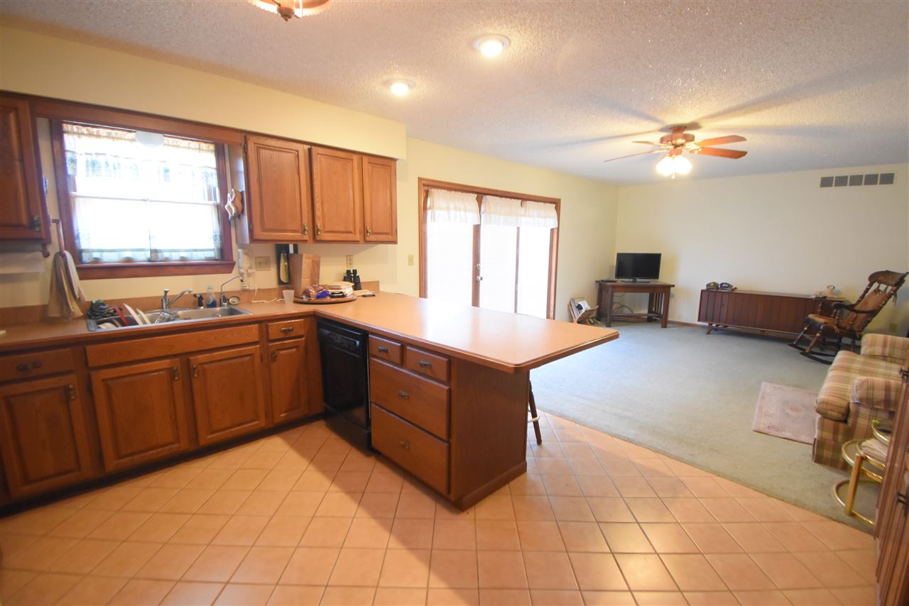 7416 Grand River Road Bancroft, MI 48414 - Photo 12 of 16 50016679-11.JPG