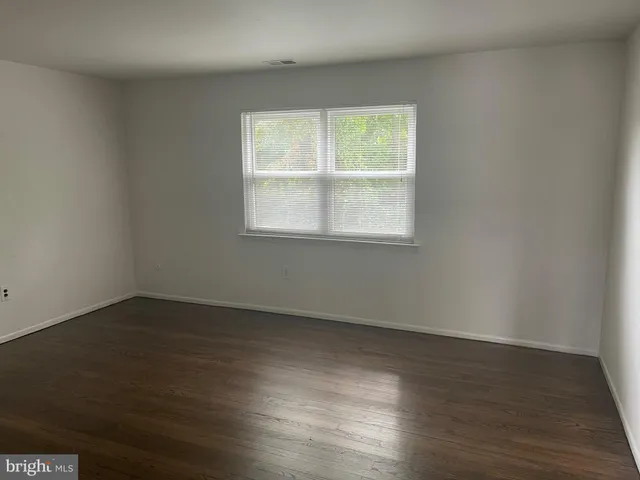 $2,000 | 615 Silver Court, Hamilton, NJ 08690