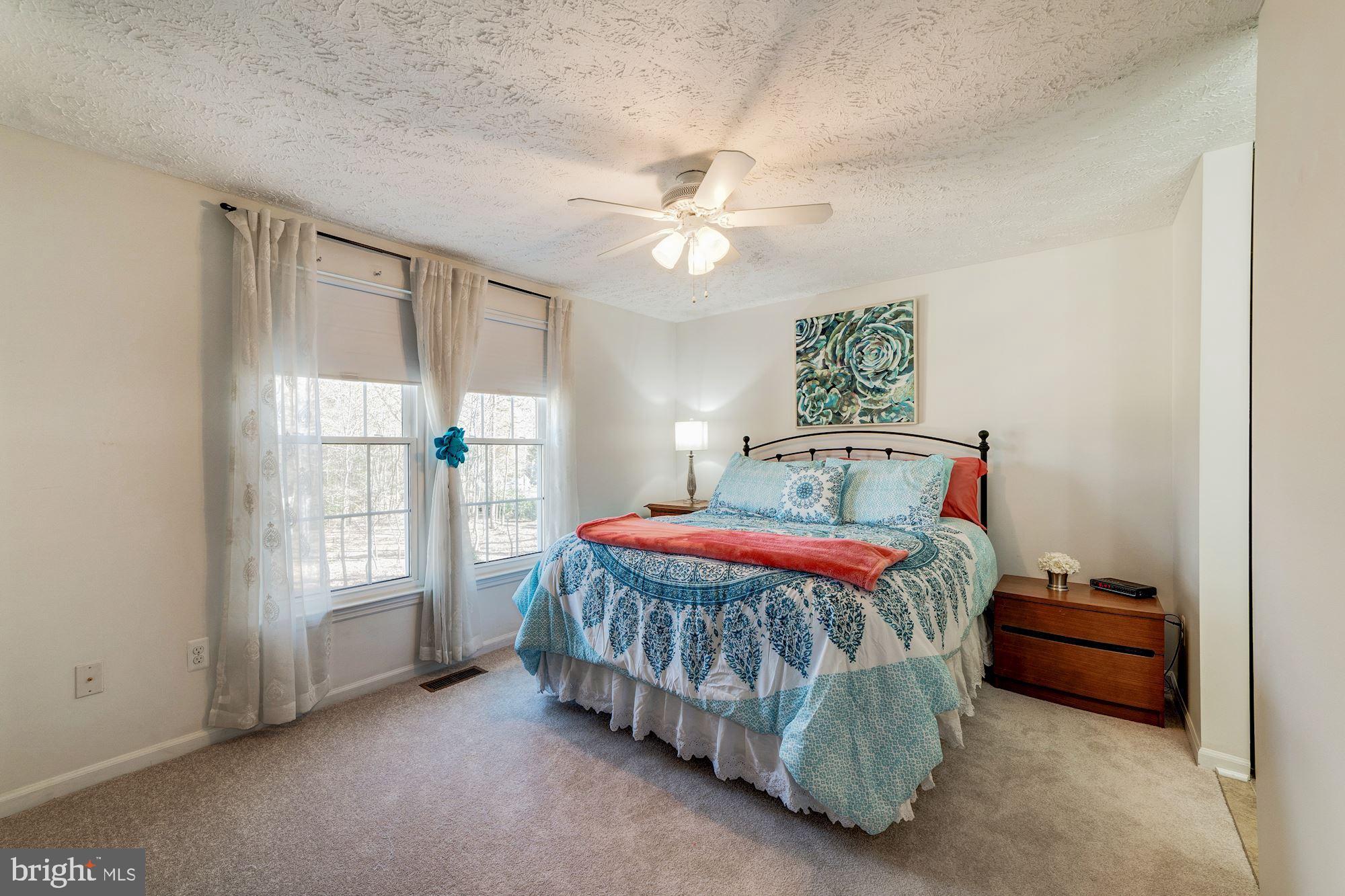 1591 Woodcrest Drive Reston, VA 20194 - Photo 16 of 33 Spacious master bedroom with dressing area