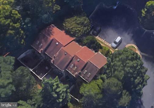 1591 Woodcrest Drive Reston, VA 20194 - Photo 24 of 33 Aerial Rear