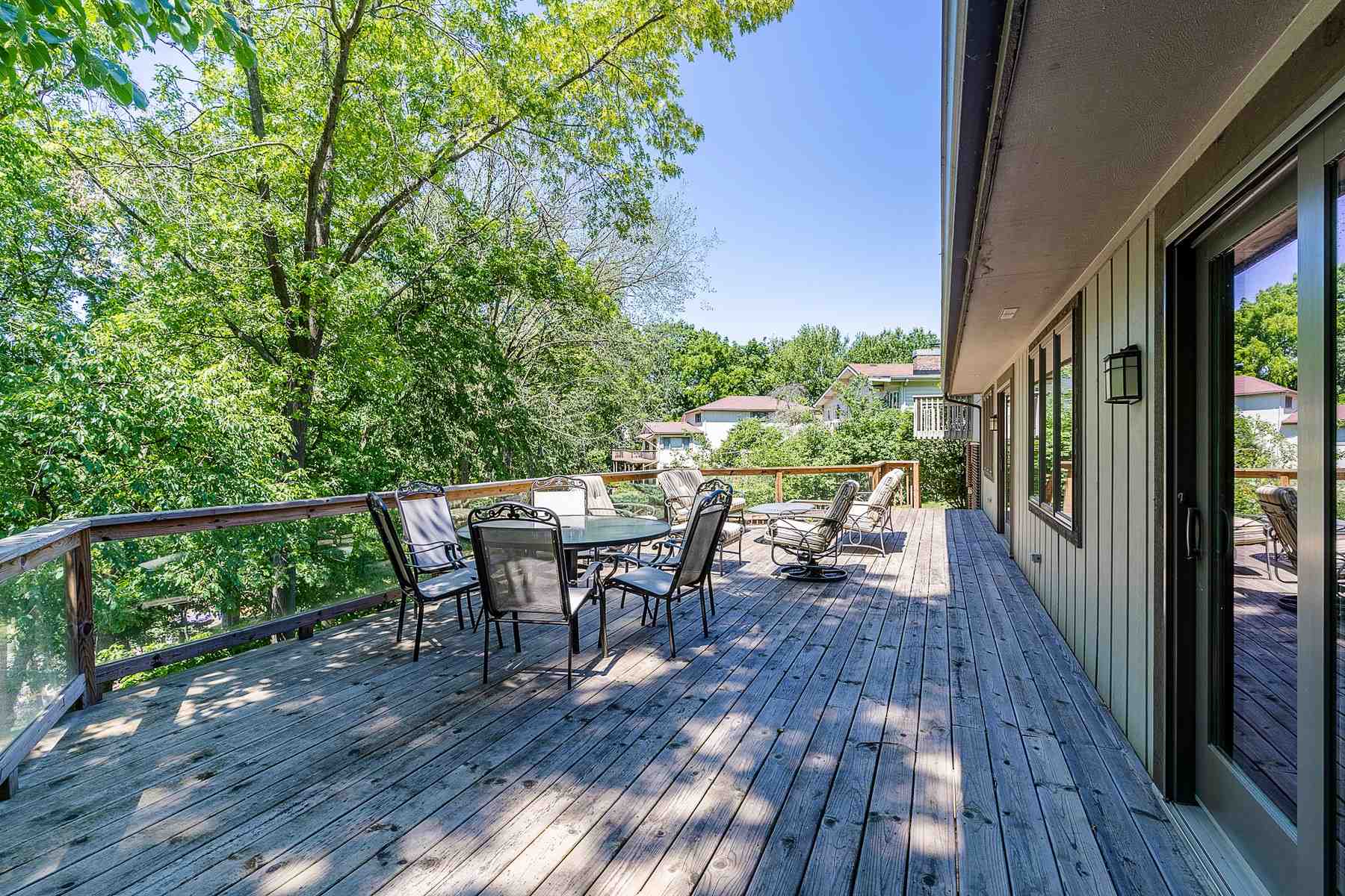 420 Scarborough Road Valparaiso, IN 46385 - Photo 7 of 36 Gallery Image 7