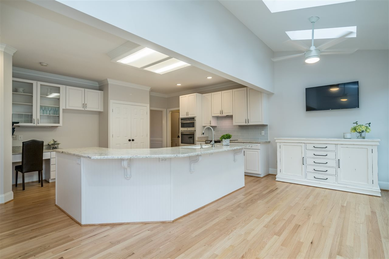 6916 Darcy Lane Raleigh, NC 27606 - Photo 9 of 30 Kitchen