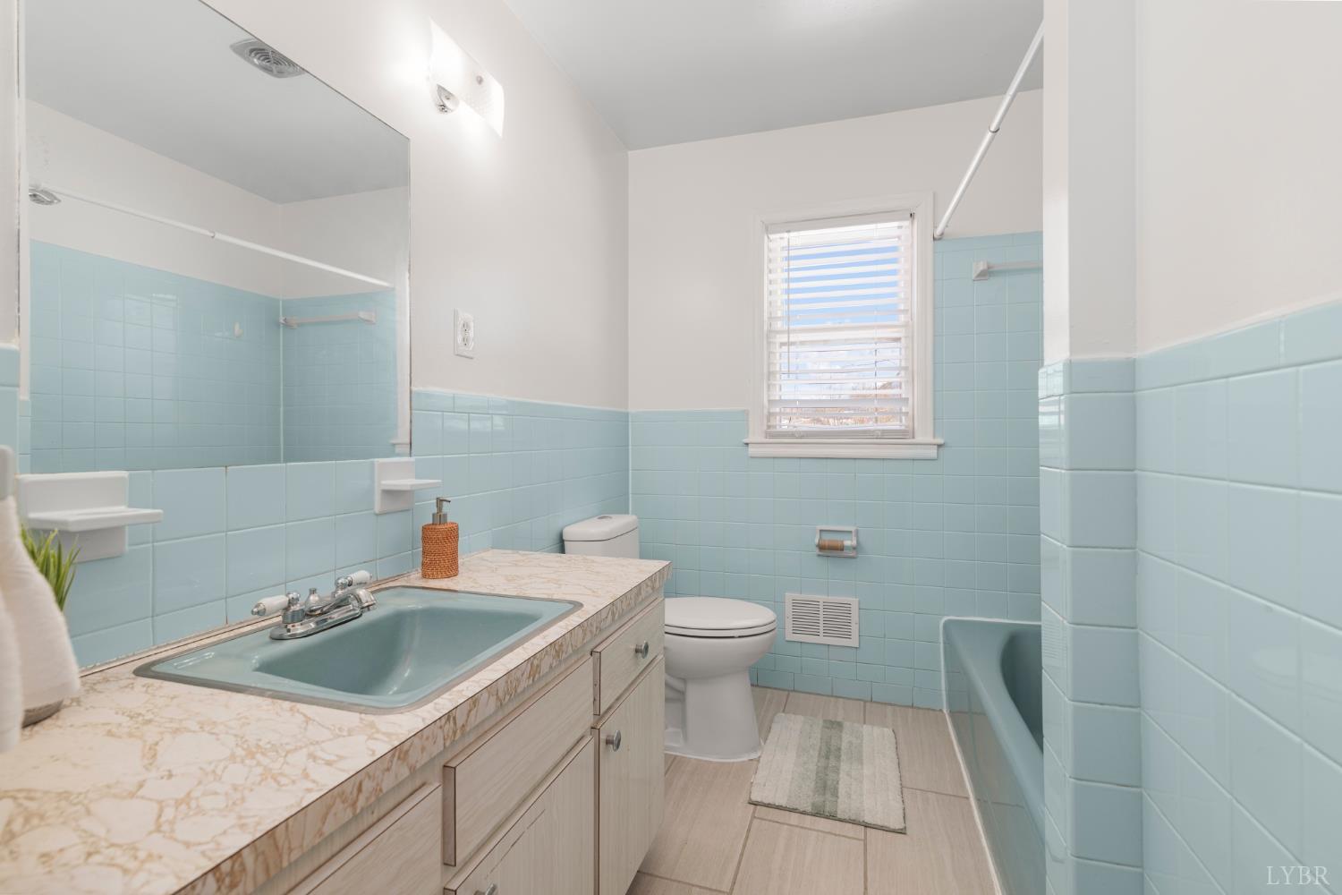 1982 Lawyers Road Lynchburg, VA 24501 - Photo 17 of 48