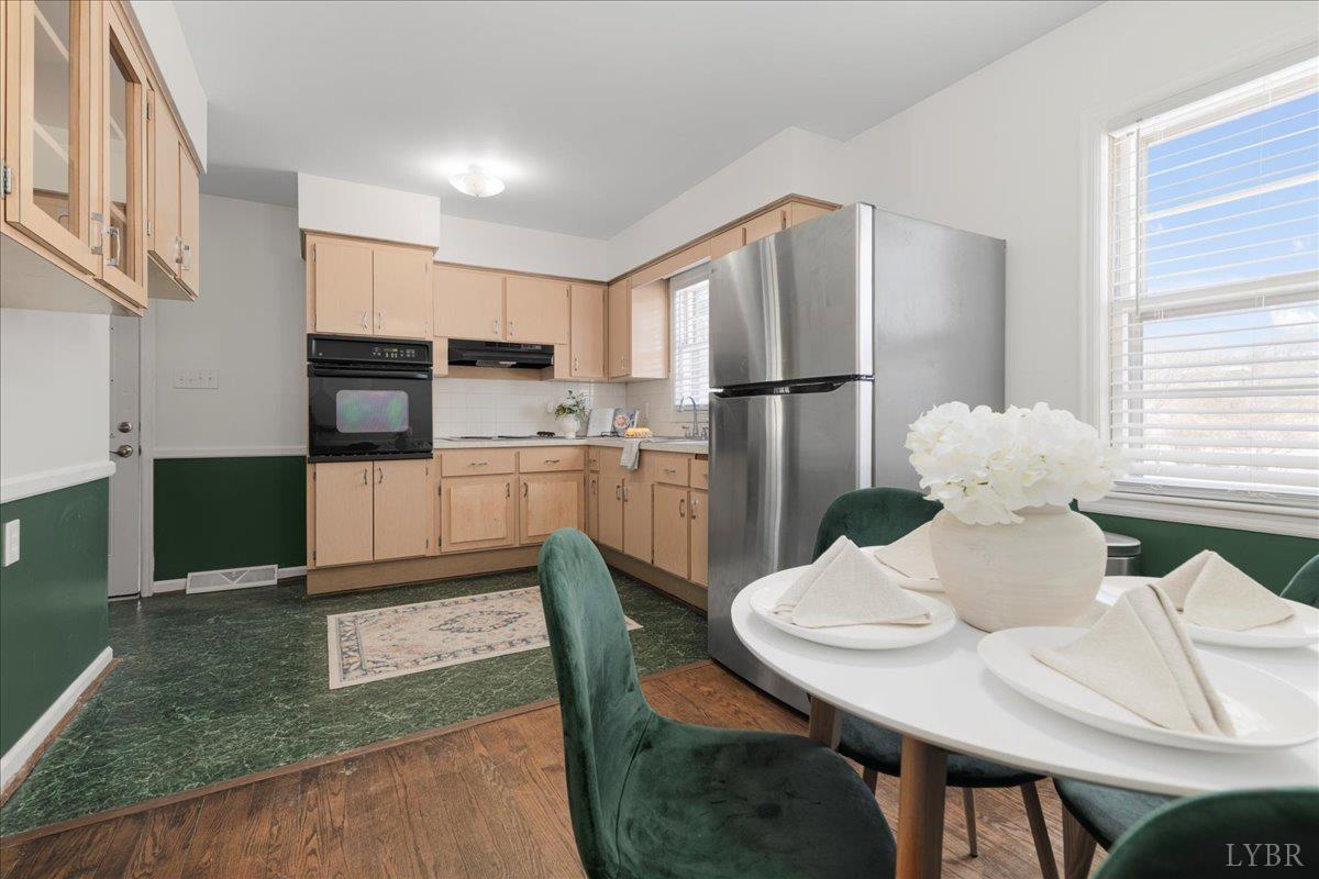 1982 Lawyers Road Lynchburg, VA 24501 - Photo 3 of 48