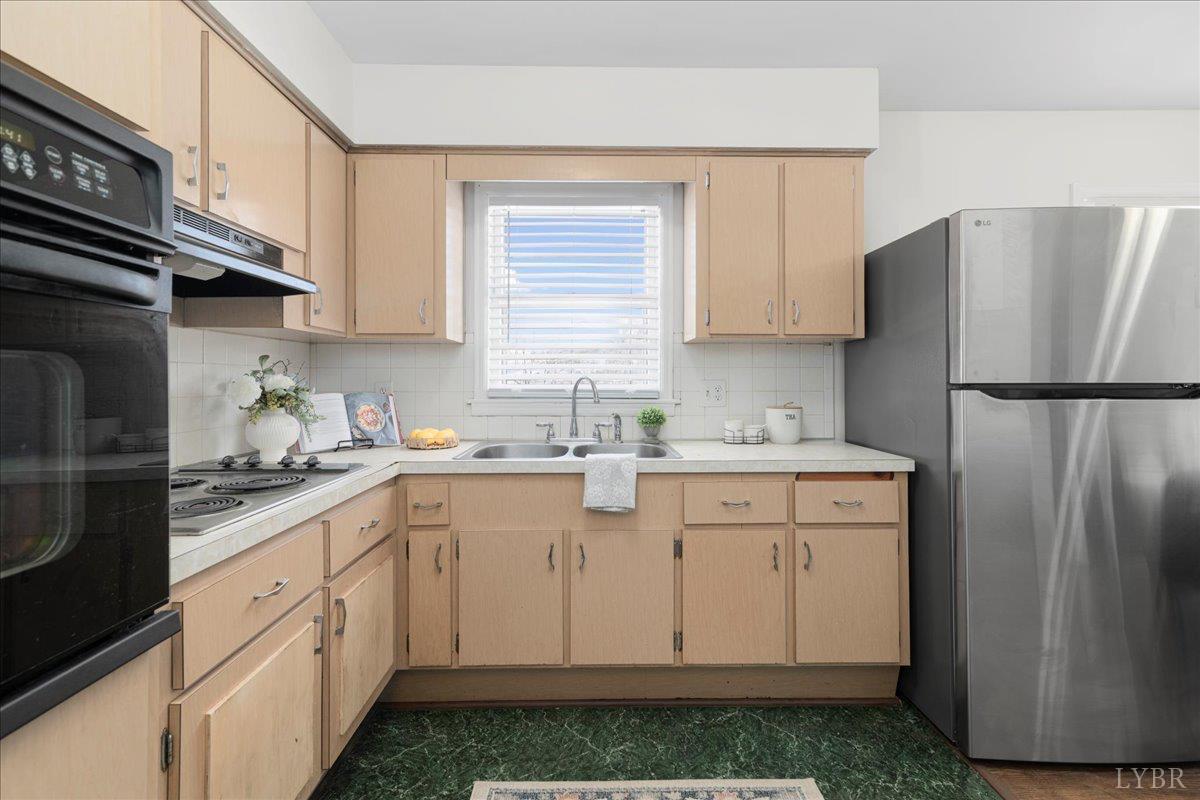 1982 Lawyers Road Lynchburg, VA 24501 - Photo 5 of 48