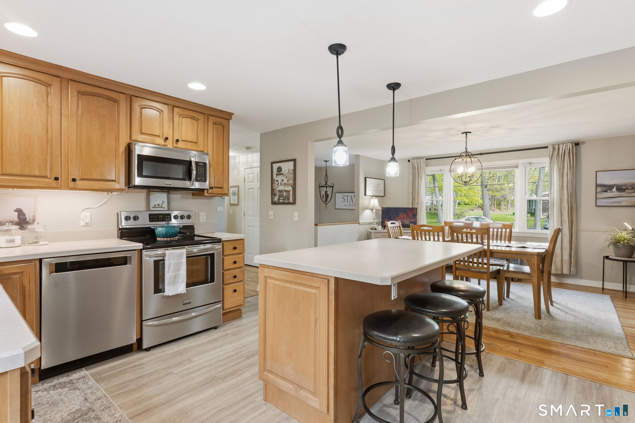 25 Forest Road East Lyme, CT 06357 - Photo 19 of 40