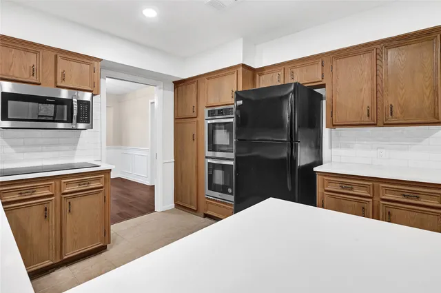 $289,990 | 302 Bayou View Drive, El Lago, TX 77586