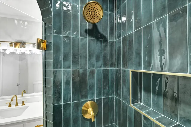 $289,990 | 302 Bayou View Drive, El Lago, TX 77586