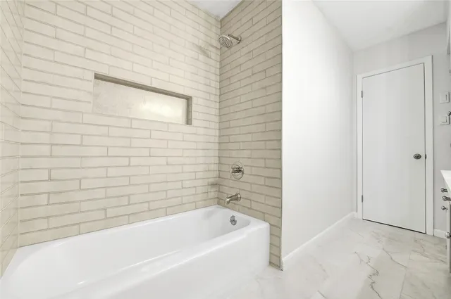 $289,990 | 302 Bayou View Drive, El Lago, TX 77586