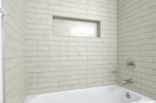 $289,990 | 302 Bayou View Drive, El Lago, TX 77586