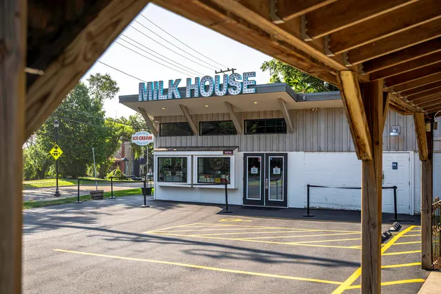 $442,990 | 487 Vista Drive, Hampshire, IL 60140