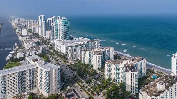 $5,000 | 3801 South Ocean Drive, Unit 7O, Hollywood, FL 33019