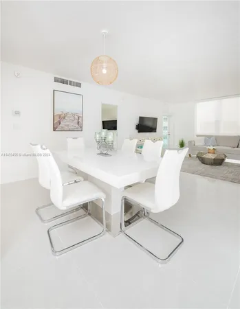 $5,000 | 3801 South Ocean Drive, Unit 7O, Hollywood, FL 33019