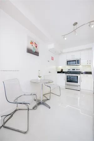 $5,000 | 3801 South Ocean Drive, Unit 7O, Hollywood, FL 33019