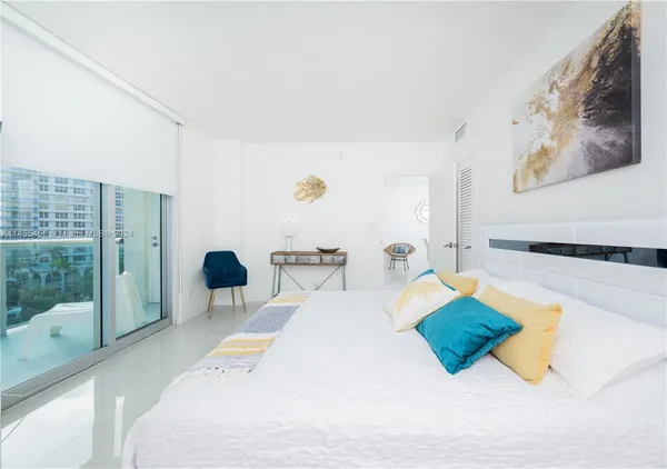 $5,000 | 3801 South Ocean Drive, Unit 7O, Hollywood, FL 33019
