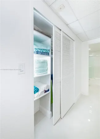 $5,000 | 3801 South Ocean Drive, Unit 7O, Hollywood, FL 33019