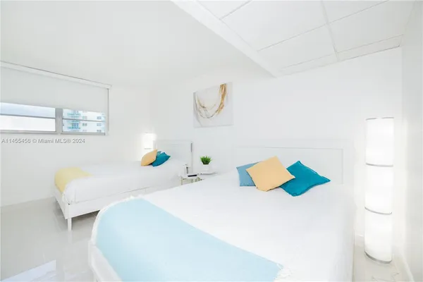 $5,000 | 3801 South Ocean Drive, Unit 7O, Hollywood, FL 33019