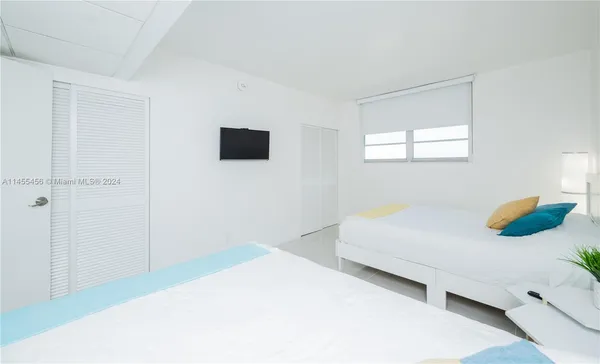 $5,000 | 3801 South Ocean Drive, Unit 7O, Hollywood, FL 33019