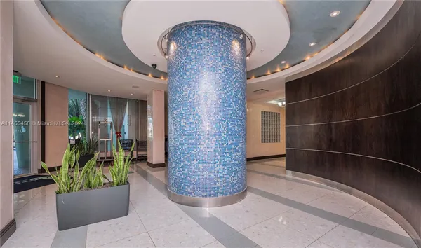 $5,000 | 3801 South Ocean Drive, Unit 7O, Hollywood, FL 33019