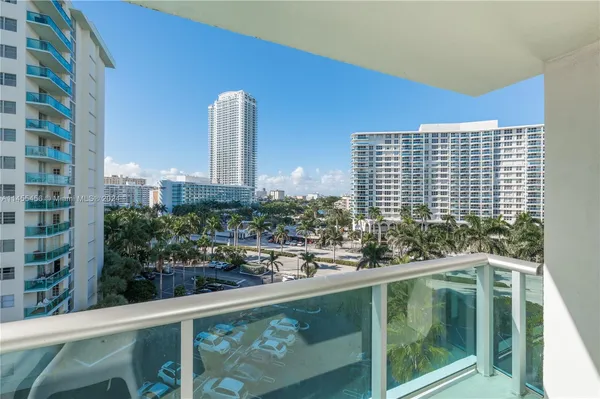 $5,000 | 3801 South Ocean Drive, Unit 7O, Hollywood, FL 33019