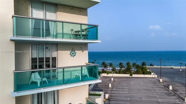 $5,000 | 3801 South Ocean Drive, Unit 7O, Hollywood, FL 33019