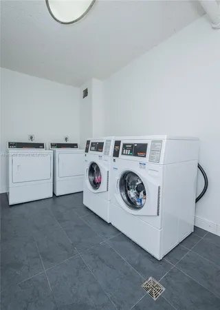 $5,000 | 3801 South Ocean Drive, Unit 7O, Hollywood, FL 33019