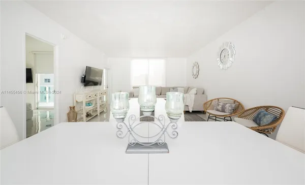 $5,000 | 3801 South Ocean Drive, Unit 7O, Hollywood, FL 33019