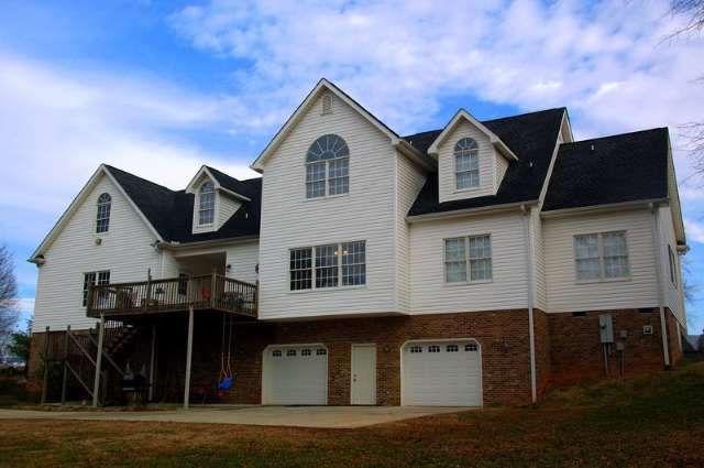 513 Watson Road Easley, SC 29642 - Photo 3 of 15