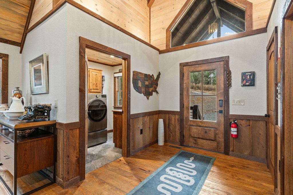 15 Bootleg Mountain Road Morganton, GA 30560 - Photo 32 of 67 a view of living room with furniture and a rug