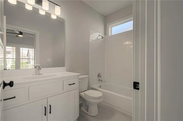 $579,900 | 1015 Poplar Lane, Liberty, MO 64068