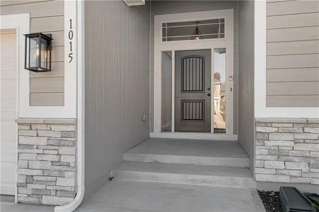 $589,900 | 1015 Poplar Lane, Liberty, MO 64068