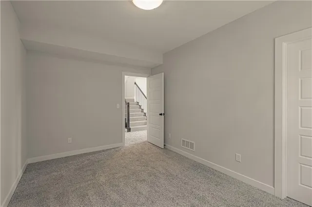 $589,900 | 1015 Poplar Lane, Liberty, MO 64068